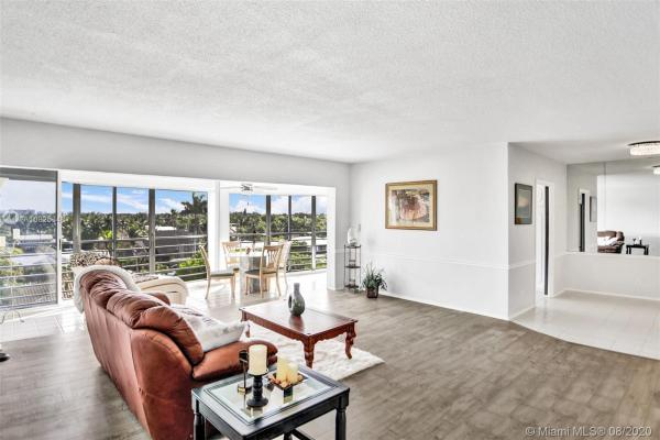 Winston House, 3050 NE 47th Ct #507, Fort Lauderdale, Florida 33308, image 1