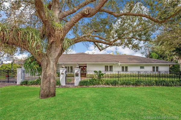 Riviera, 4915 San Amaro Ct, Coral Gables, Florida 33146, image 2