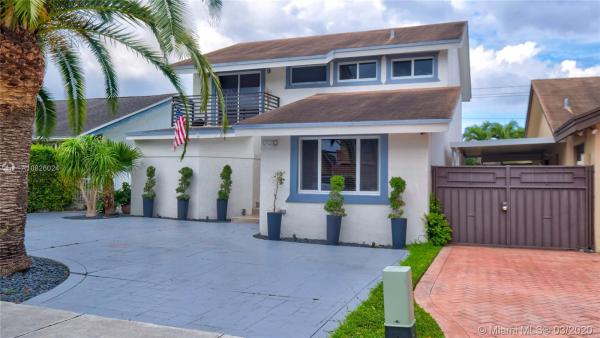 Bilbao Estates, 571 SW 89th Ct, Fountainebleau, Florida 33174, image 2
