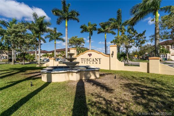Tuscany Village, 12881 SW 134th St #12881, Three Lakes, Florida 33186, image 2