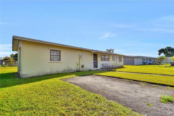 Newton Heights, 30127 SW 158th Pl, Leisure City, Florida 33033, image 2