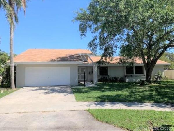 Sabal Chase, 10601 SW 116th Ave, Kendall, Florida 33176, image 2
