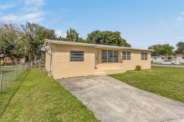 Pine Tree Park, 3001 NW 160th St, Miami Gardens, Florida 33054, image 2