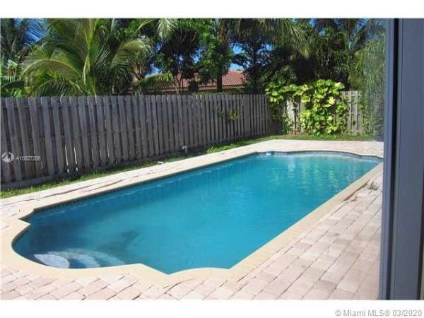 Floridian Bay Estates, 2106 NE 40th Ave, Homestead, Florida 33033, image 2