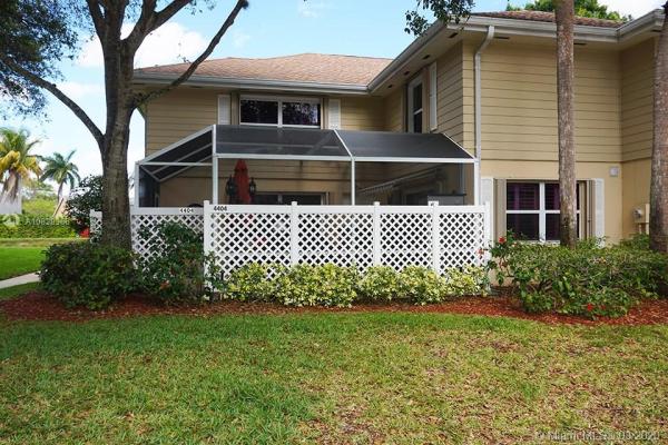 Wellesley At Boynton Beach, 4404 Roxbury Ct, Boynton Beach, Florida 33436, image 2