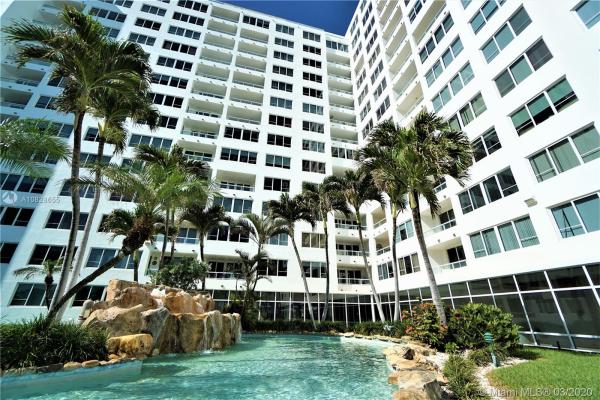 The Carriage Club, 5005 Collins Ave #322, Miami Beach, Florida 33140, image 2