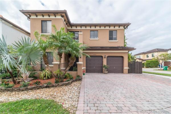 Enclave At Black Point Marina, 10420 SW 229th Ln, Cutler Bay, Florida 33190, image 2