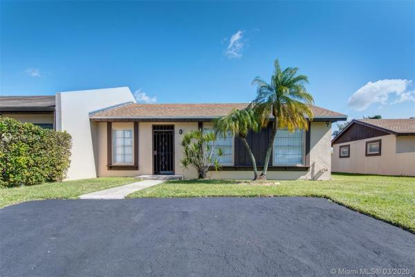 Devon Aire Villas, 12347 SW 106th Ter, The Crossings, Florida 33186, image 2
