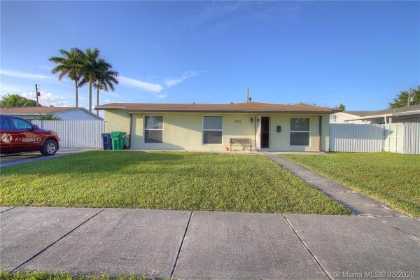 Bel Aire, 9763 SW 191st St, Cutler Bay, Florida 33157, image 2