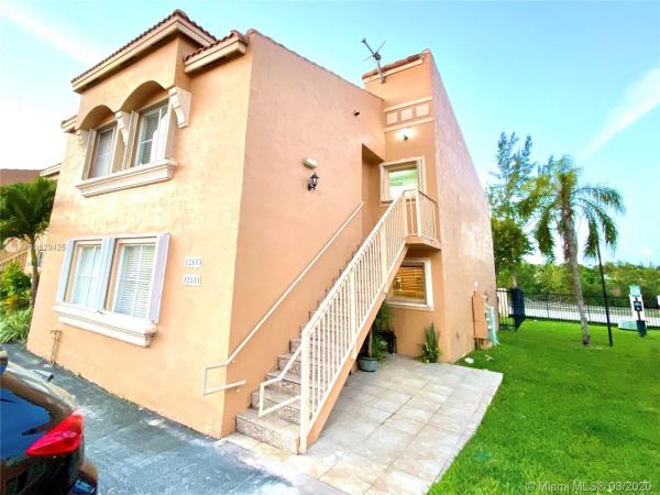 Villa Real, 12533 NW 11th Way #209, Tamiami, Florida 33182, image 2