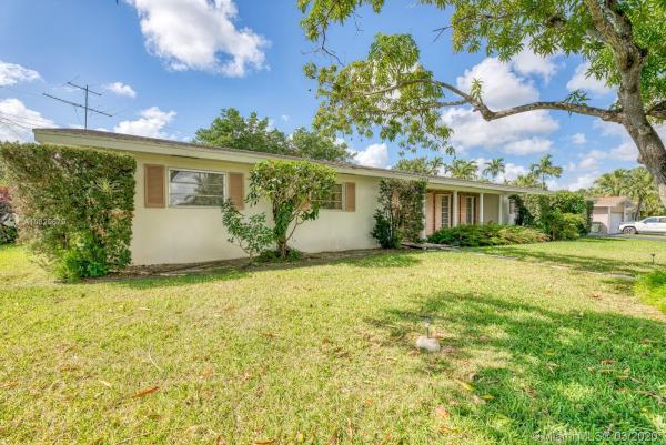 Tranquility Estates, 6820 SW 62nd Ter, South Miami, Florida 33143, image 2