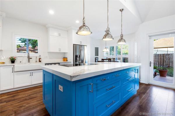 Le Cristal, 2585 Kerry Dr, Cooper City, Florida 33026, image 2