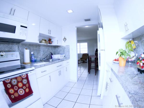 50 NW 43rd Pl #9, Miami, Florida 33126, image 2