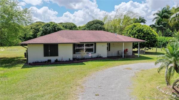 18620 SW 266th St, Redland, Florida 33031, image 2