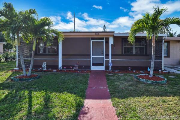 Rolling Green Ridge Seacrest, 3201 Orange St, Boynton Beach, Florida 33435, image 2