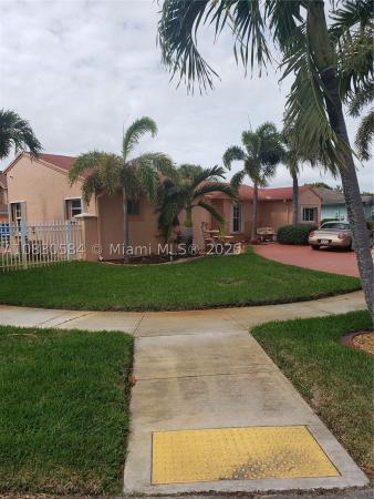 Country Lake Manors, 20010 NW 58th Ave, Country Club, Florida 33015, image 2