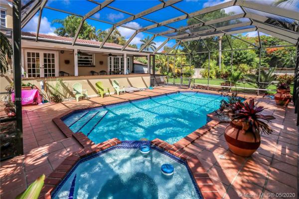 Kendale South, 10801 SW 102nd Pl, Kendall, Florida 33176, image 2