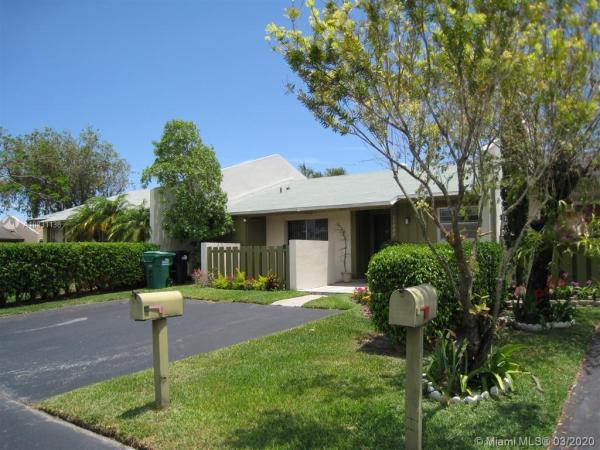 Devon Aire Villas, 11003 SW 123rd Ct, The Crossings, Florida 33186, image 2