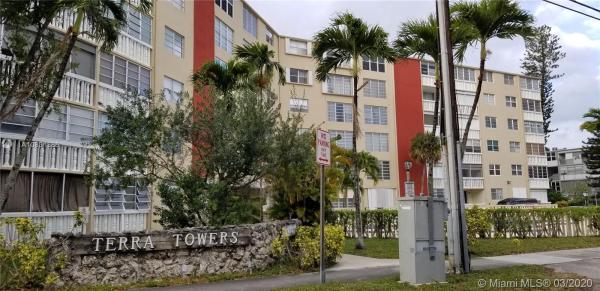 1475 Terra Towers, 1475 NE 125th Ter #410B1, North Miami, Florida 33161, image 2