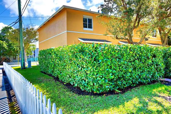 Lyman Village, 501 E Coast Ave, Lantana, Florida 33462, image 3