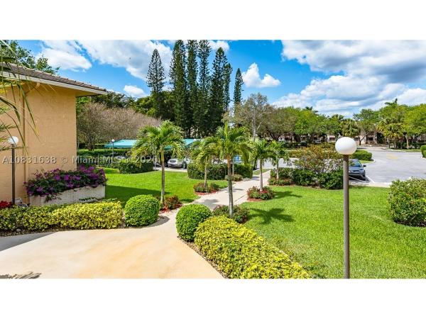 Lago Mar East Lodge, Plantation, Florida 33325, image 2