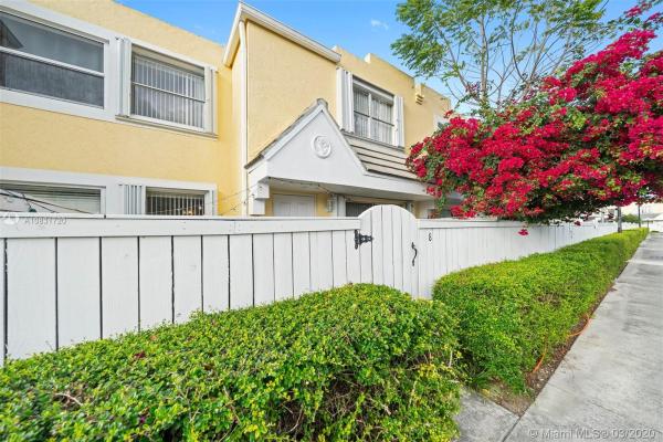 Gables Point, 6855 SW 45th Ln #216-8, Glenvar Heights, Florida 33155, image 2