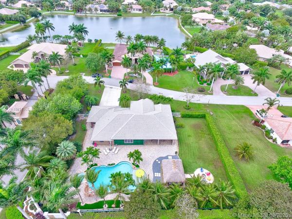 Emerald Isles Estates, 1720 SW 131st Ter, Davie, Florida 33325, image 2