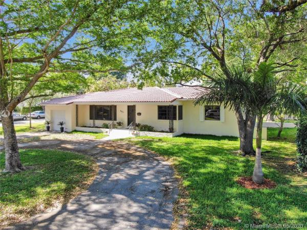 Riviera, 551 Jeronimo Dr, Coral Gables, Florida 33146, image 2