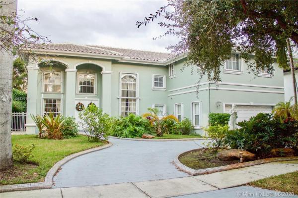 Graham West, 16005 NW 82nd Ct, Miami Lakes, Florida 33016, image 2