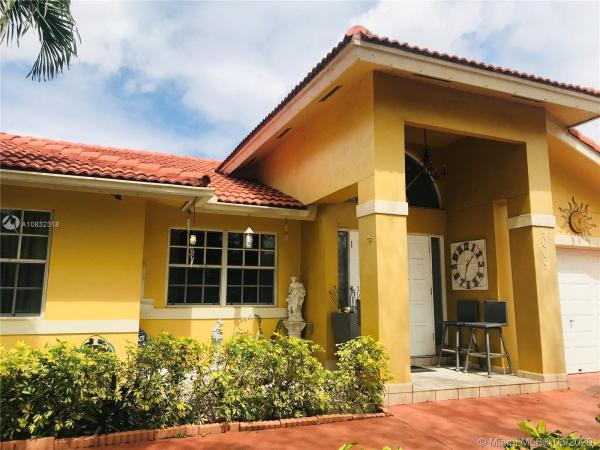 West Lakes Gardens, 9009 NW 152nd Ln, Miami Lakes, Florida 33018, image 2