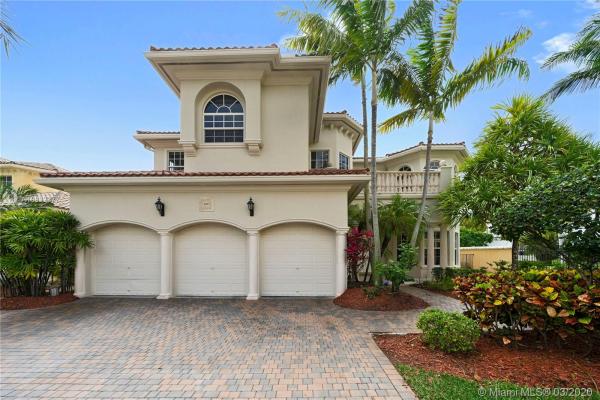Grand Harbor Estates, 840 Beacon Ct, Hollywood, Florida 33019, image 2
