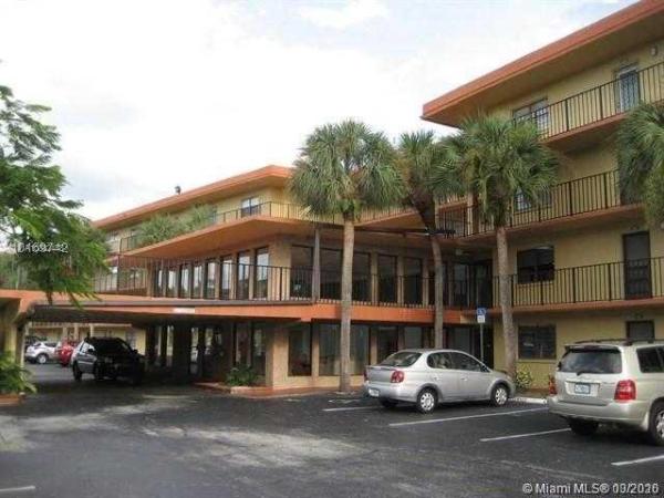 Isle Of Boca Dunes, 9440 SW 8th St #304, Boca Raton, Florida 33428, image 2