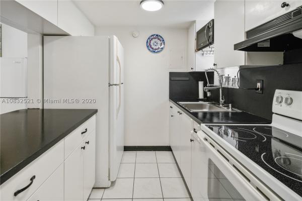 Las Palmas, 140 NW 14th Ave #2, Miami, Florida 33125, image 3