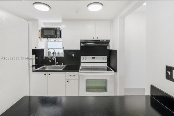 Las Palmas, 140 NW 14th Ave #2, Miami, Florida 33125, image 2