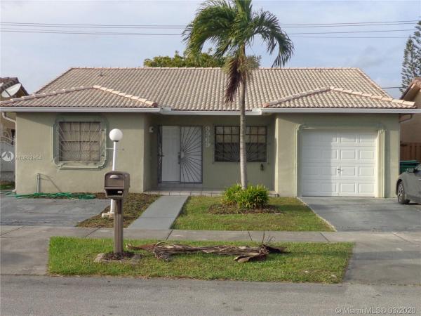Golden Eagle Estates, 9969 NW 129th Ter, Hialeah Gardens, Florida 33018, image 2