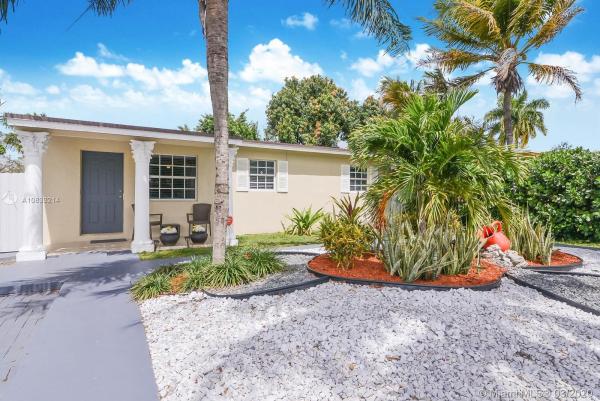 Judy Manors, 201 NE 170th St, North Miami Beach, Florida 33162, image 2