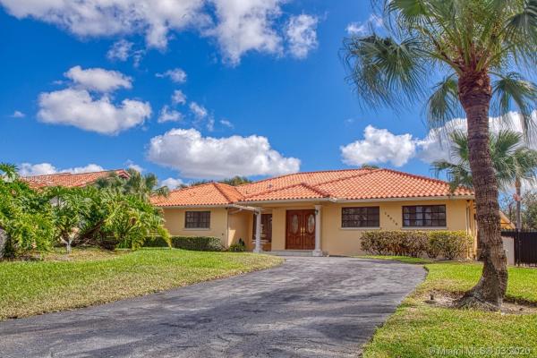 Ro Jen Estates, 10410 NW 131st St, Hialeah Gardens, Florida 33018, image 2