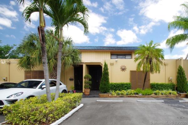 Loch Lomond East, 16020 Kilmarnock Dr, Miami Lakes, Florida 33014, image 2