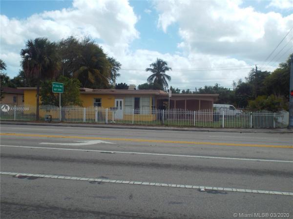 Irons Manor, 900 NE 135th St, North Miami, Florida 33161, image 2
