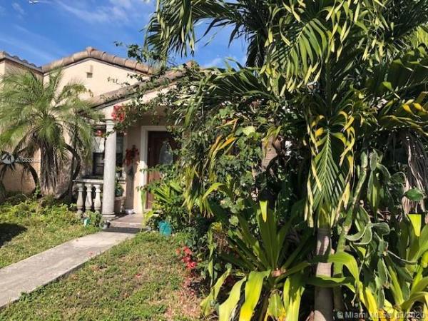 Superior Homes, 13323 NW 5th Ter, Tamiami, Florida 33182, image 2