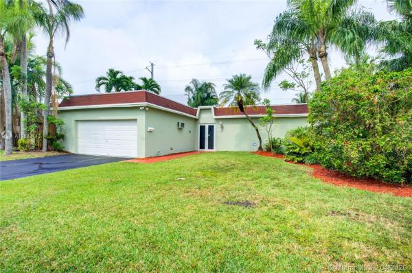 Heftler Homes Sunset Park, 8614 SW 102nd Pl, Kendall, Florida 33173, image 2