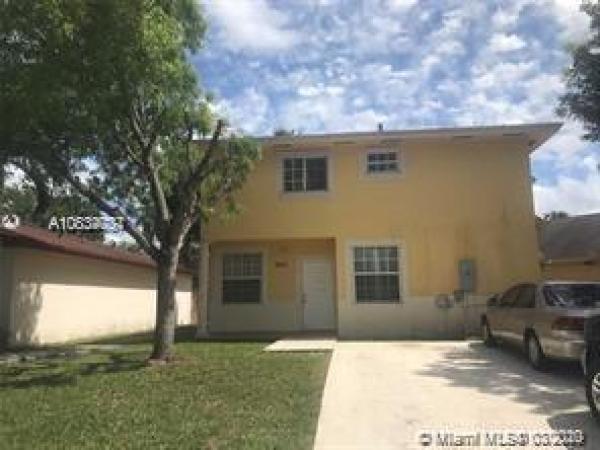 Villas Of Palm Bay, 965 SW 8th Pl, Florida City, Florida 33034, image 2