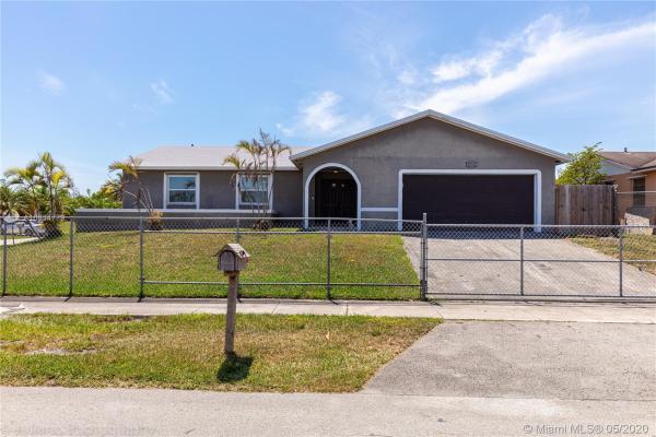 Meadow Wood Manor, 26742 SW 122nd Ct, Three Lakes, Florida 33032, image 2