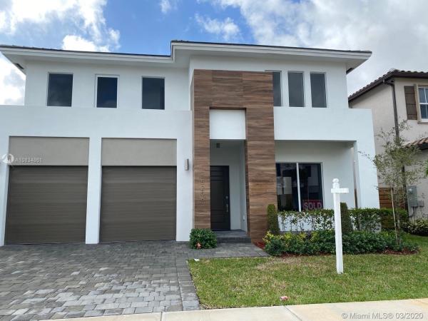 Venetian Parc, 15256 SW 176th Ter, Richmond West, Florida 33187, image 2