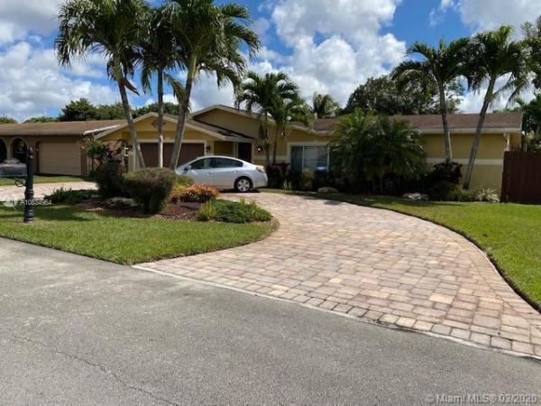 The Knolls, 8644 N Sutton Dr, Miramar, Florida 33025, image 2