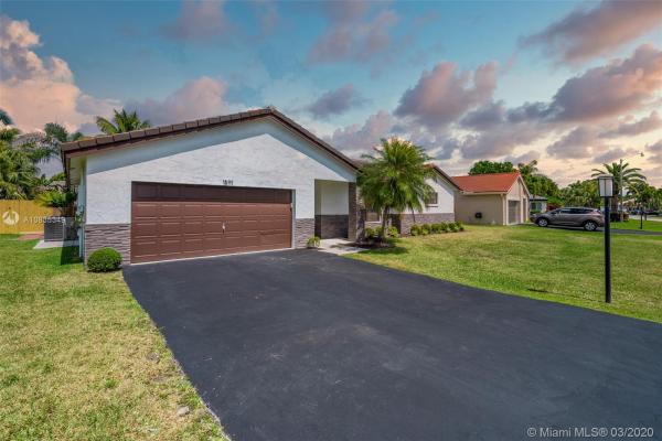 Falcon's Lea, 15111 Windbluff St, Davie, Florida 33331, image 2