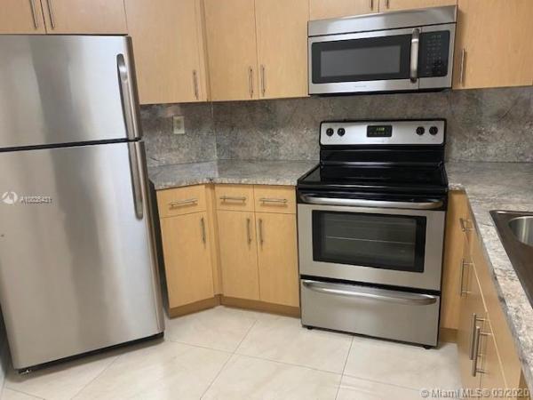 Bleau Fontaine, 9433 Fontainebleau Blvd #208, Fountainebleau, Florida 33172, image 2