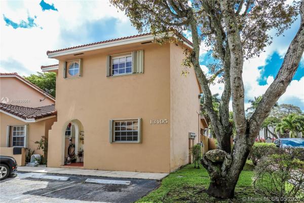 Lambiance Townhomes, 13405 SW 62nd St #6, Kendale Lakes, Florida 33183, image 2