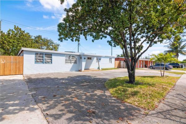 Westwood Lakes Residential, 11351 SW 40th Ter, Westwood Lakes, Florida 33165, image 2