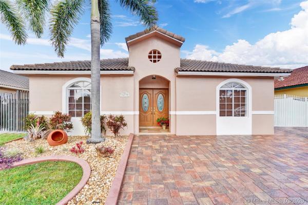 Maralex Homes, 16838 SW 143rd Pl, Richmond West, Florida 33177, image 2
